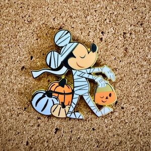 Disney Loungefly Mickey & Friends Pastel Halloween Costume Enamel Pin - Mickey